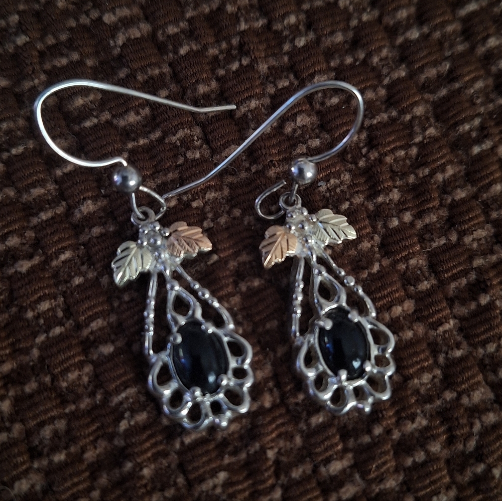 C.C. Co Sterling Silver Black Hills Gold Onyx Drop Earrings 12k Gold Leaves - Picture 11 of 11